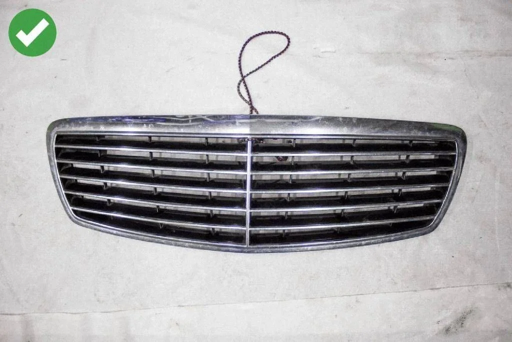 Front grill – Mercedes-Benz E-Class W211 (2002-2009)