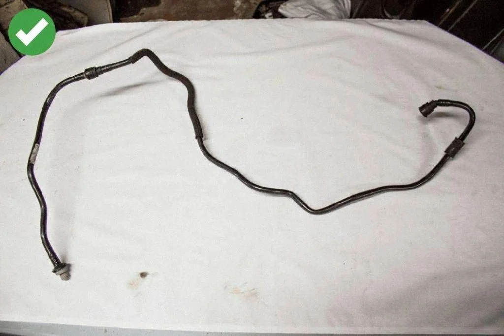 Breather hose/pipe – Mercedes-Benz R-Class W251 (2005-2013)