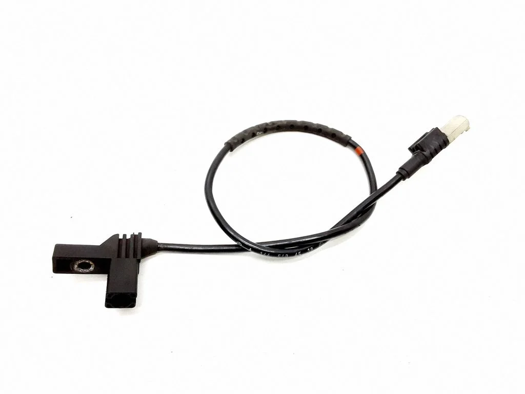 Brake pads wear sensor – Mercedes-Benz ML-Class W164 (2005-2011)