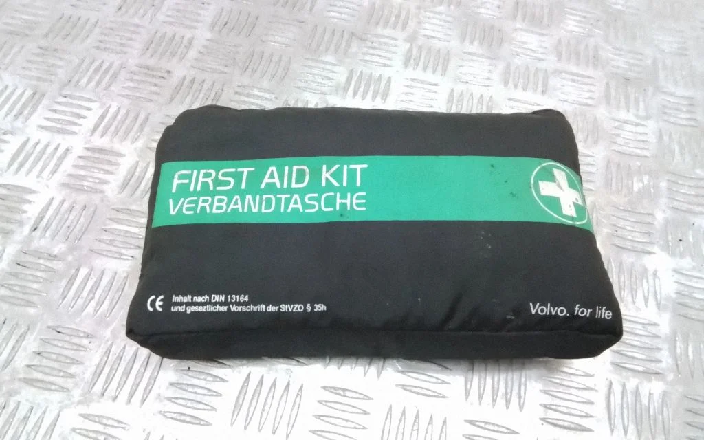 First aid kit – Volvo XC60 (2009-2013)