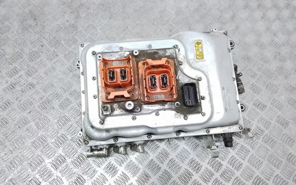 Voltage converter inverter – BMW i3 (2013-)