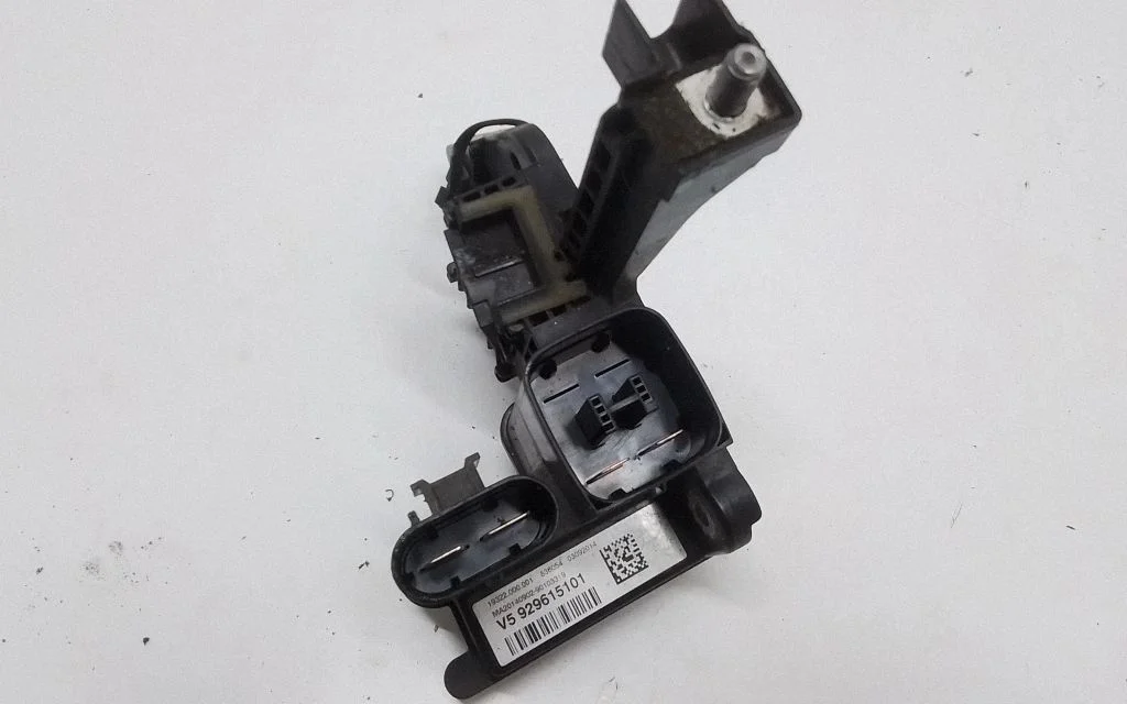Voltage converter inverter – BMW 3 Series GT F34 (2013-2017)