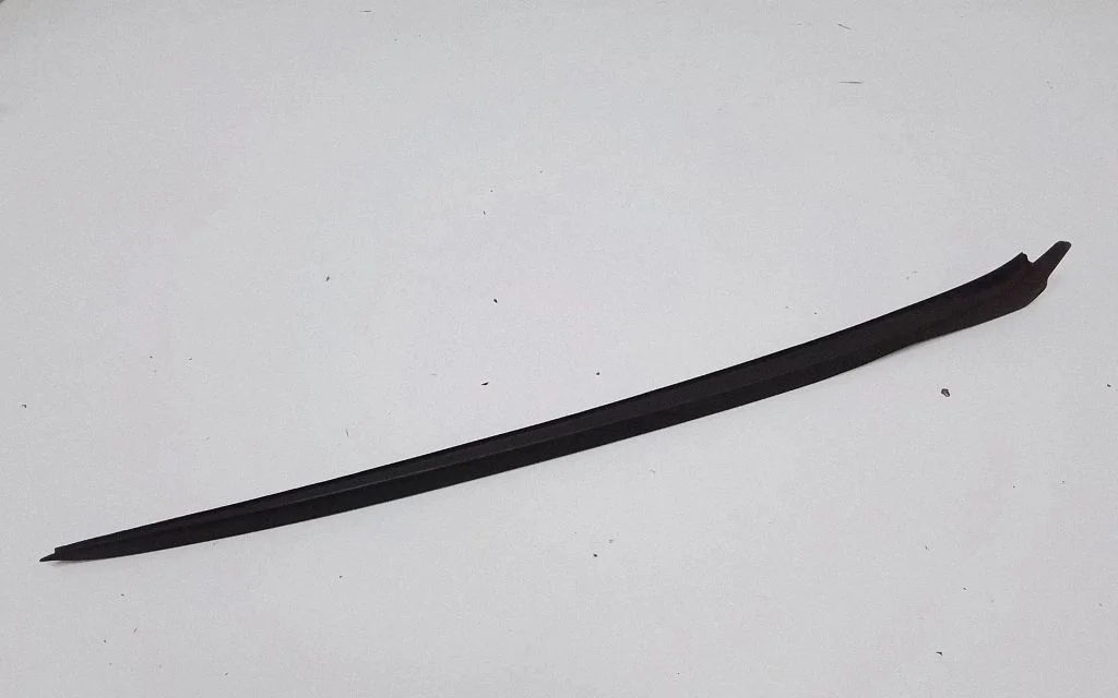 Windshield trim 7285948