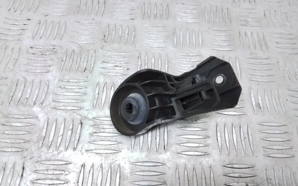 Air filter cleaner box bracket assembly – Volvo S90, V90 (2016-)