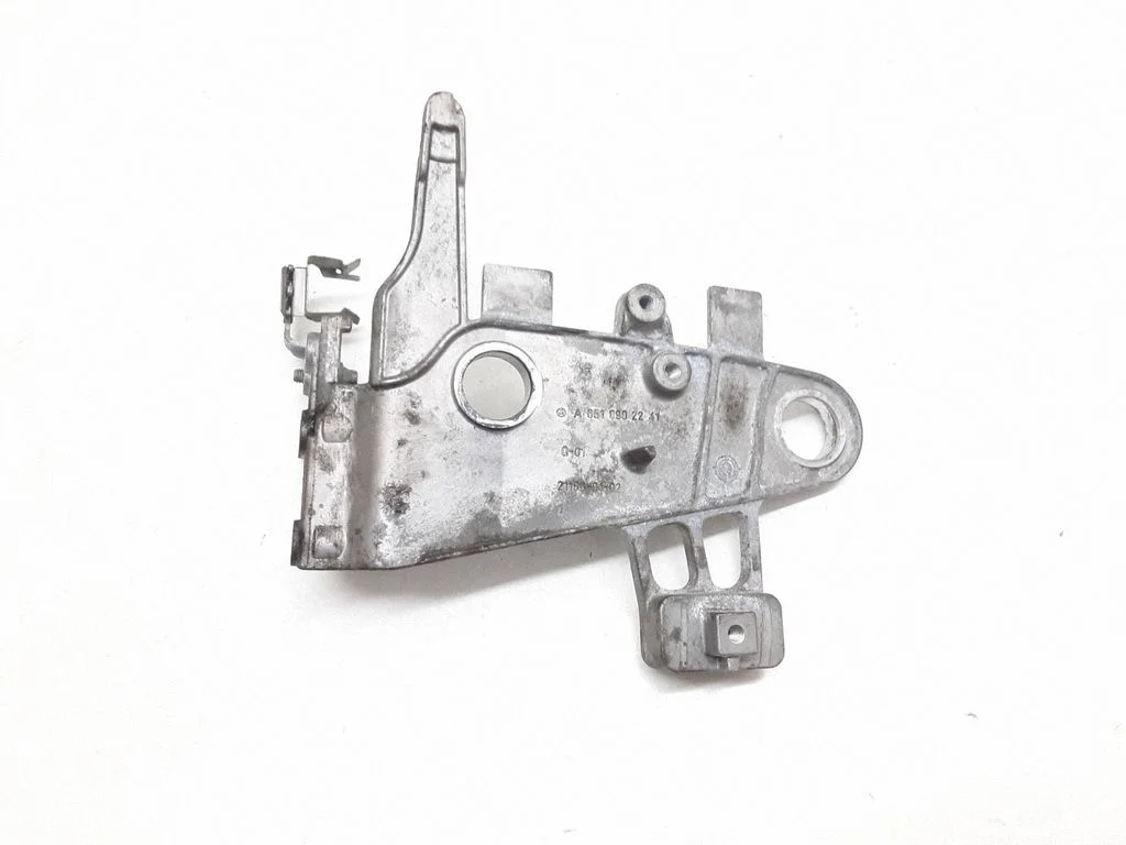 Air filter cleaner box bracket assembly – Mercedes-Benz E-Class W212 (2009-2016)
