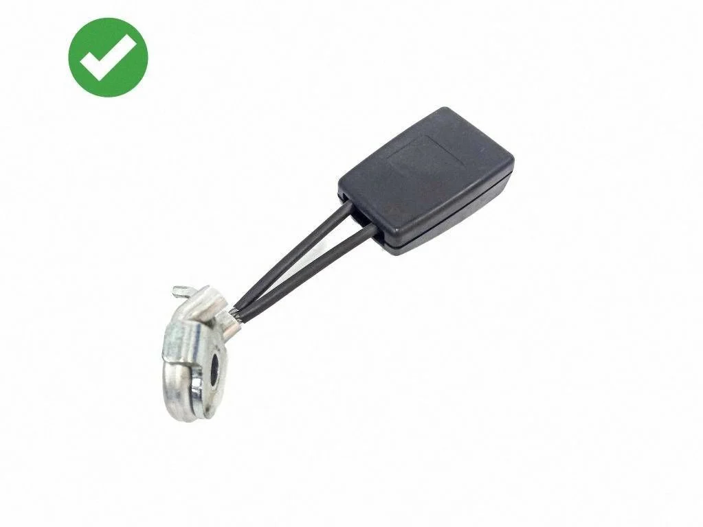Rear seatbelt buckle – Mercedes-Benz CLS-Class C219 (2003-2011)