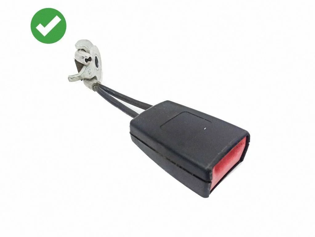 Rear seatbelt buckle – Mercedes-Benz CLS-Class C219 (2003-2011)