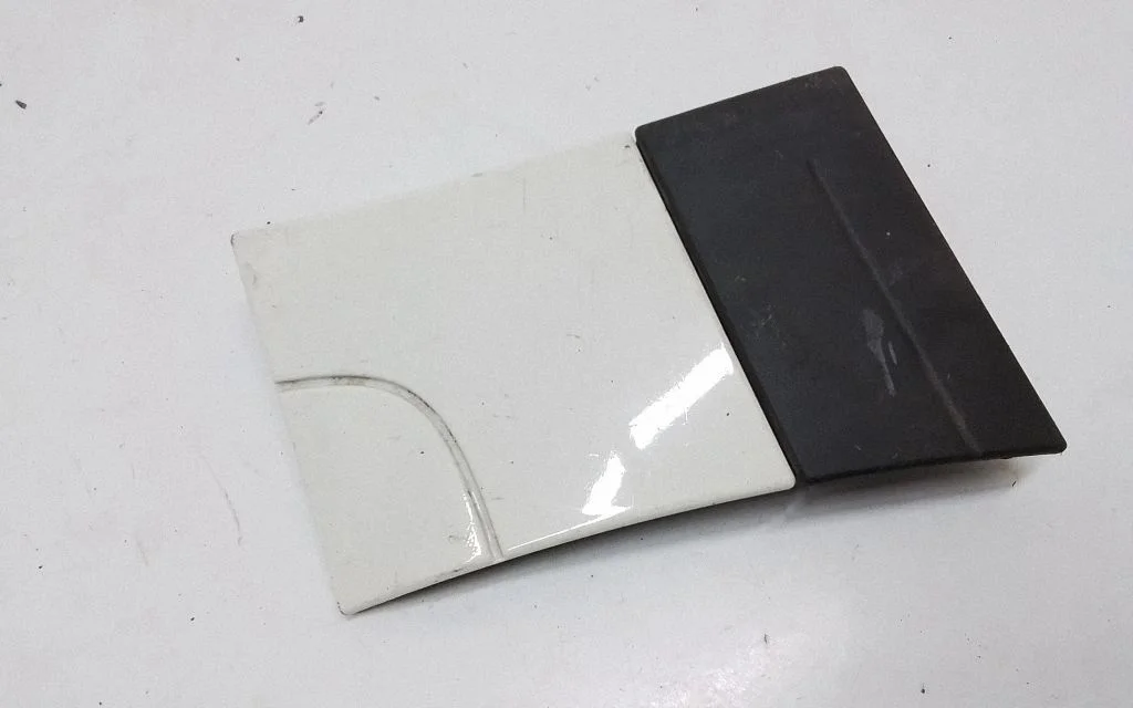 Fender end trim 7P5854960A
