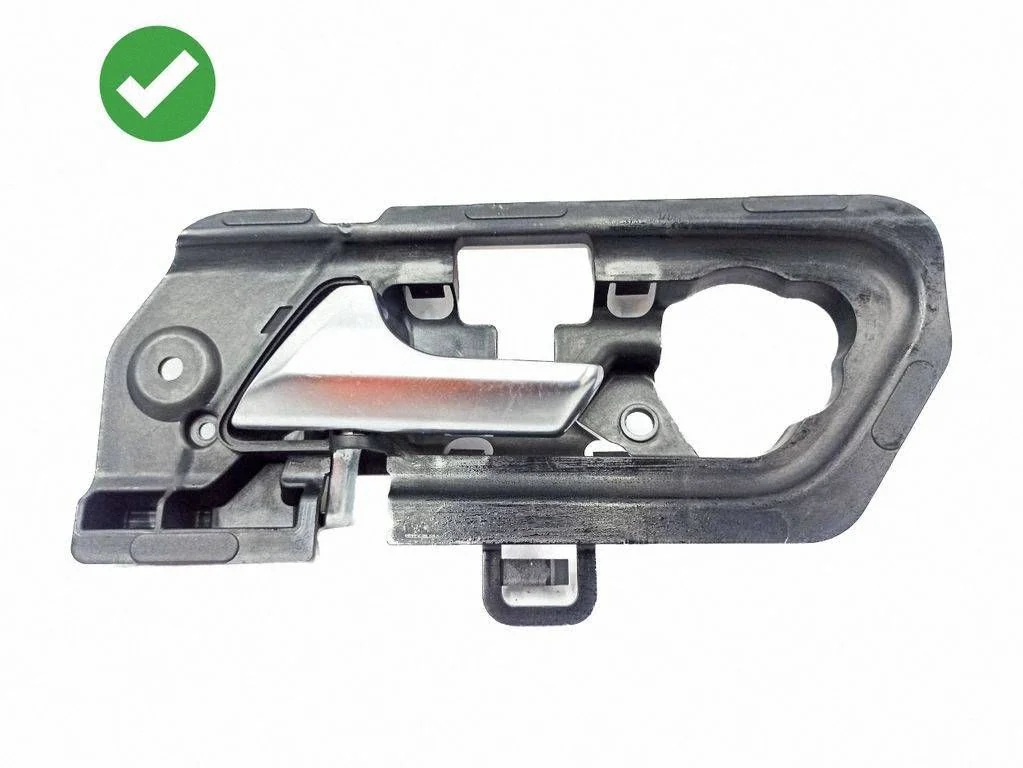 Tagaukse sisemine käepide – Mercedes-Benz R-klass W251 (2005-2013)