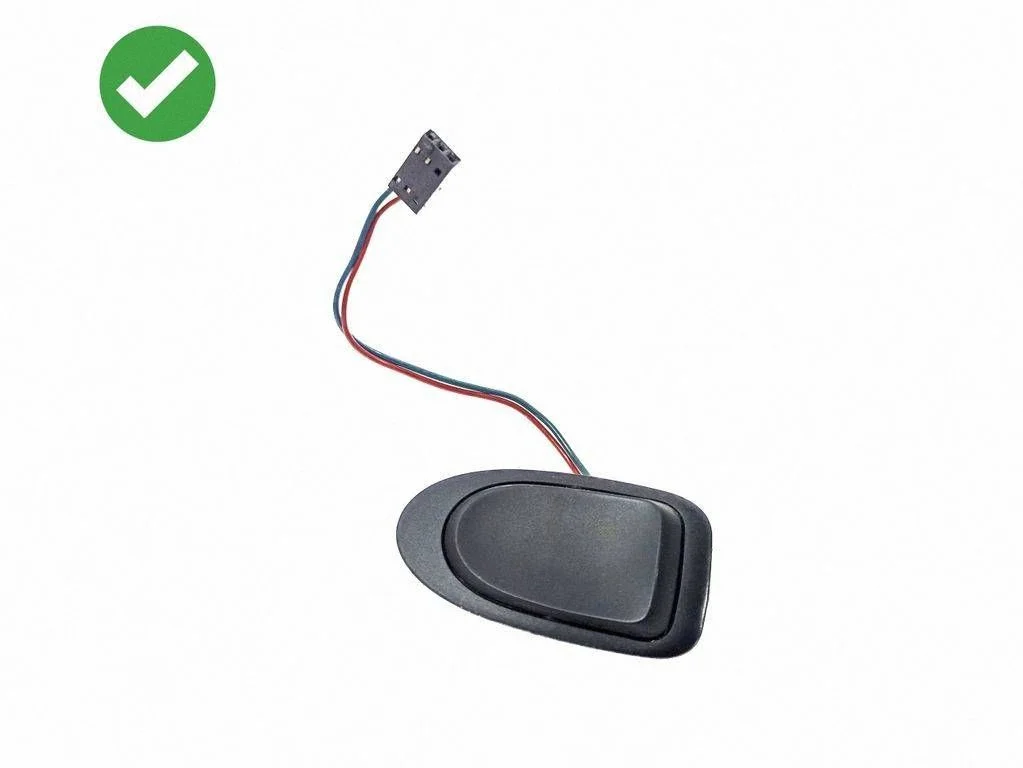 Steering wheel buttons/switches – Mercedes-Benz R-Class W251 (2005-2013)