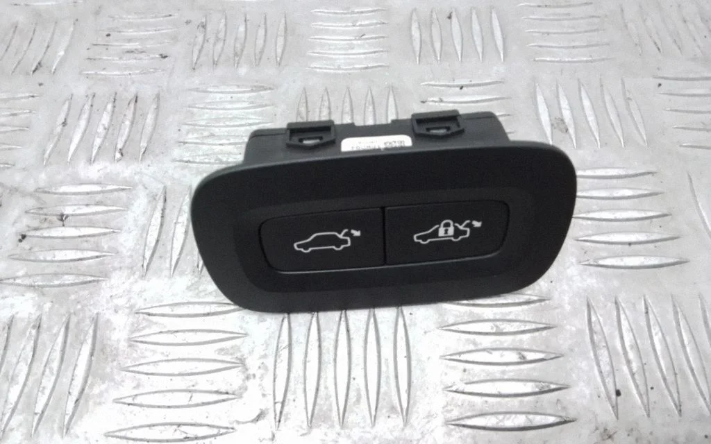 Bagāžnieka vāka atvēršanas slēdzis 31427330