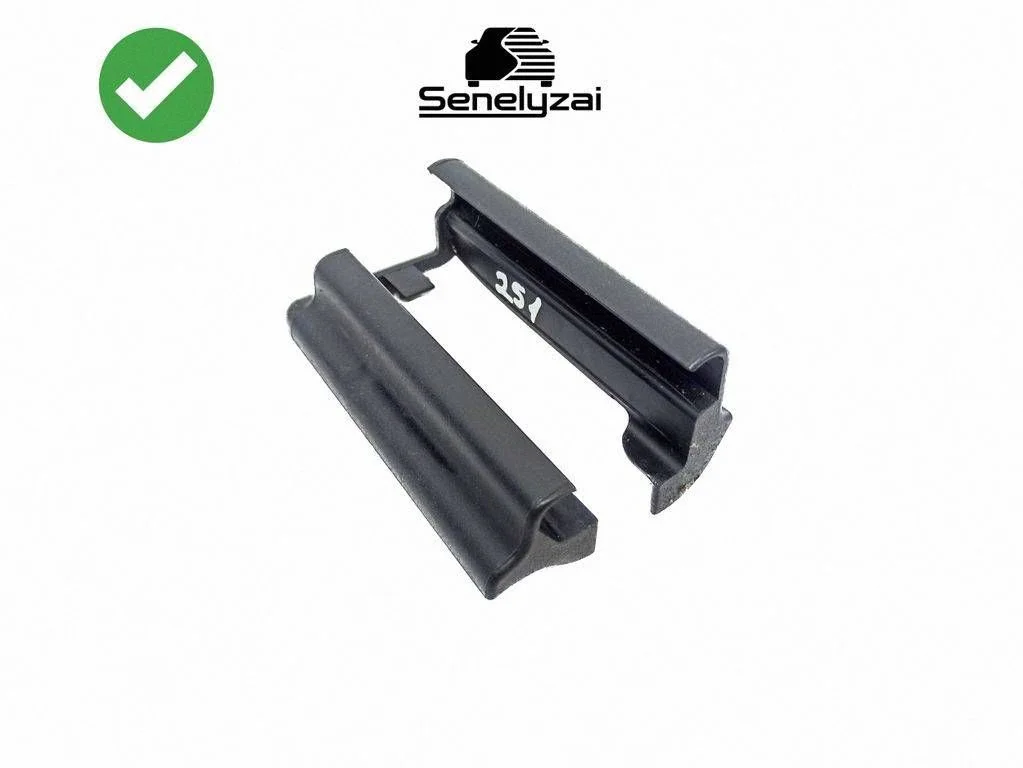 Front passenger seat rail trim – Mercedes-Benz R-Class W251 (2005-2013)