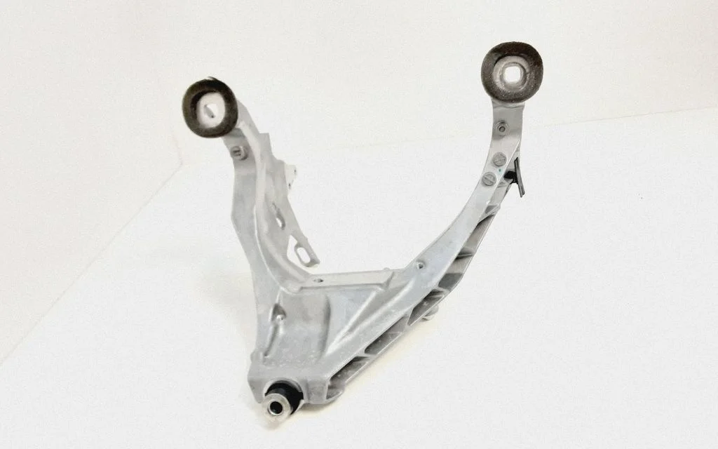 Steering rack mounting bracket – BMW 7 Series F01 F02 F03 F04 (2008-2016)