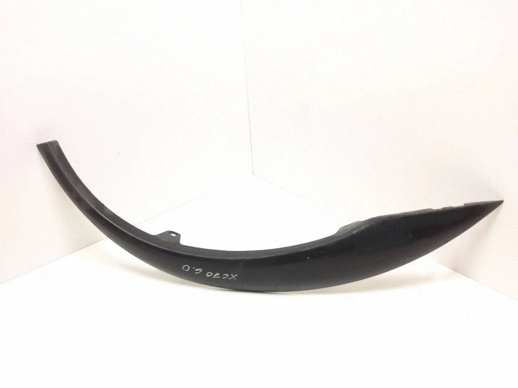 Rear fender molding trim – Volvo XC70 (2005-2007)