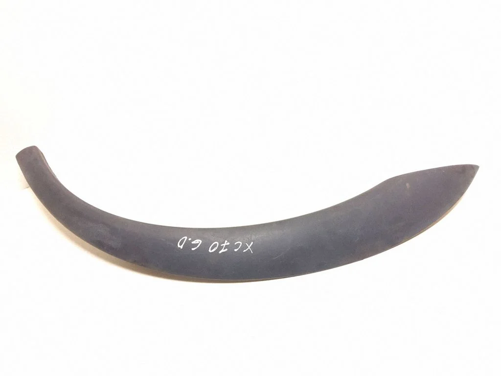 Rear fender molding trim – Volvo XC70 (2005-2007)