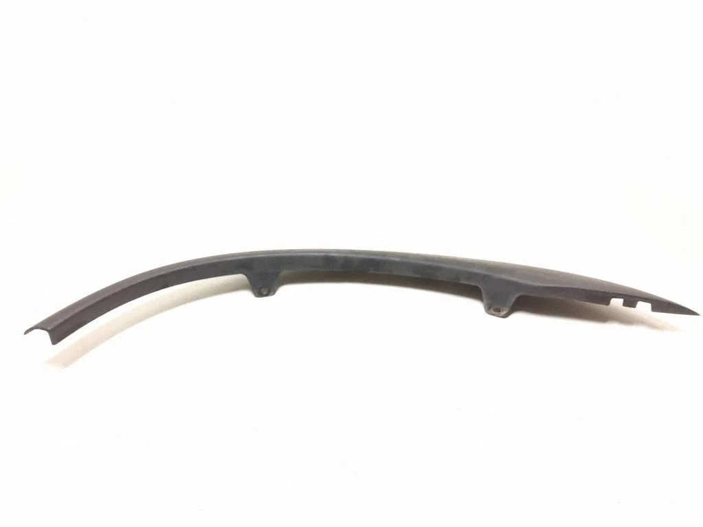 Rear fender molding trim – Volvo XC70 (2005-2007)