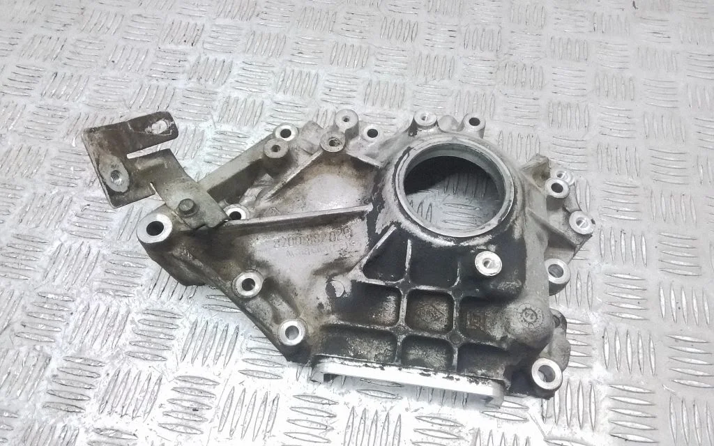 Timing chain cover – Nissan Navara D40 (2004-2015)