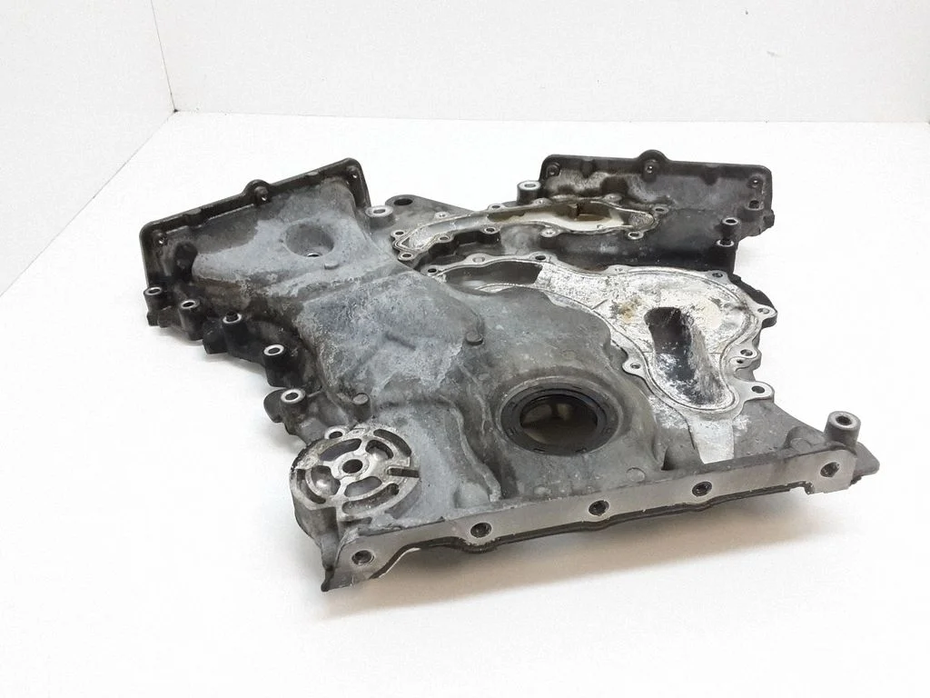 Timing chain cover – Dodge Challenger (2008-2023)