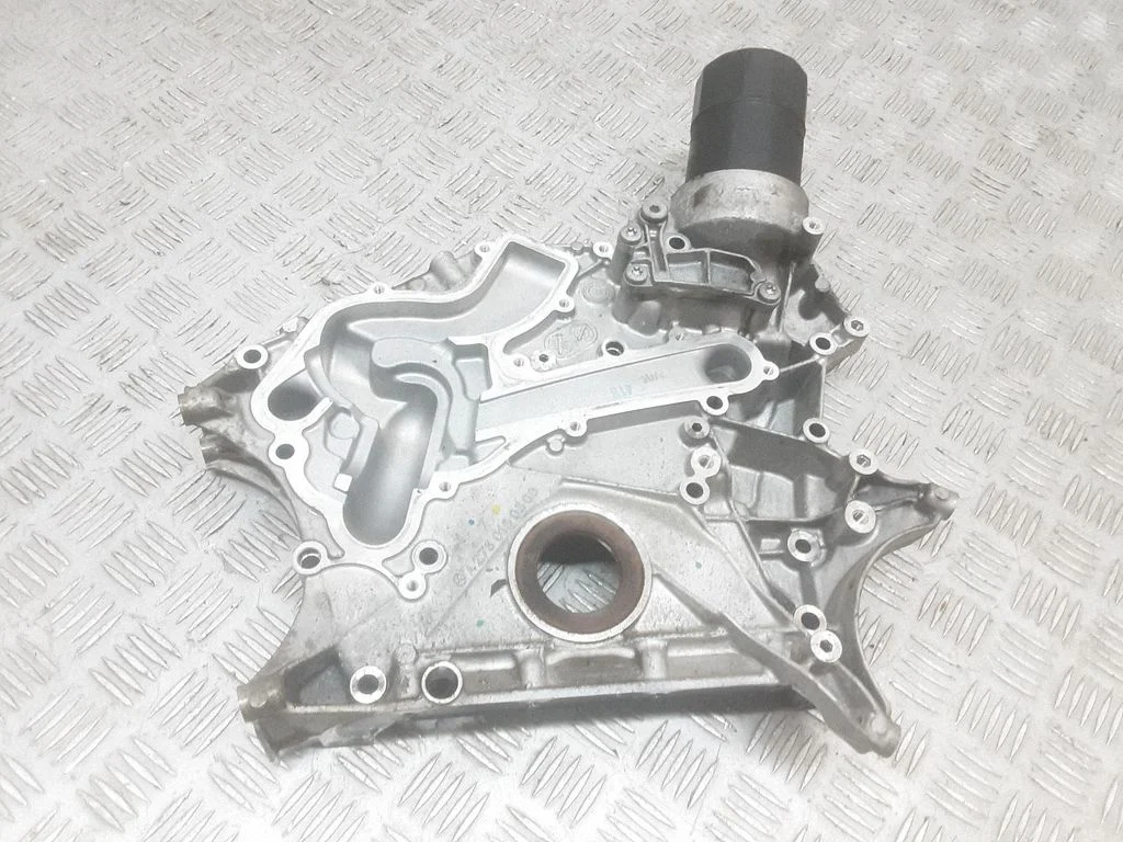 Timing chain cover – Mercedes-Benz C-Class W205 (2014-2021)