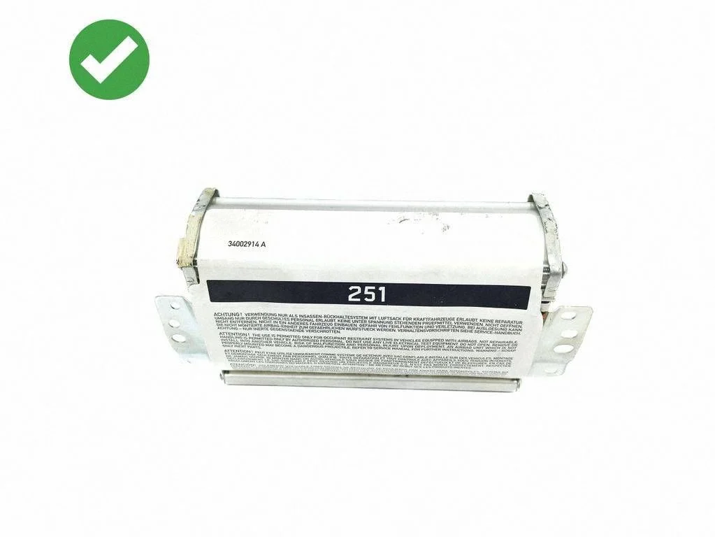 Kõrvalistuja turvapadi A2518600805