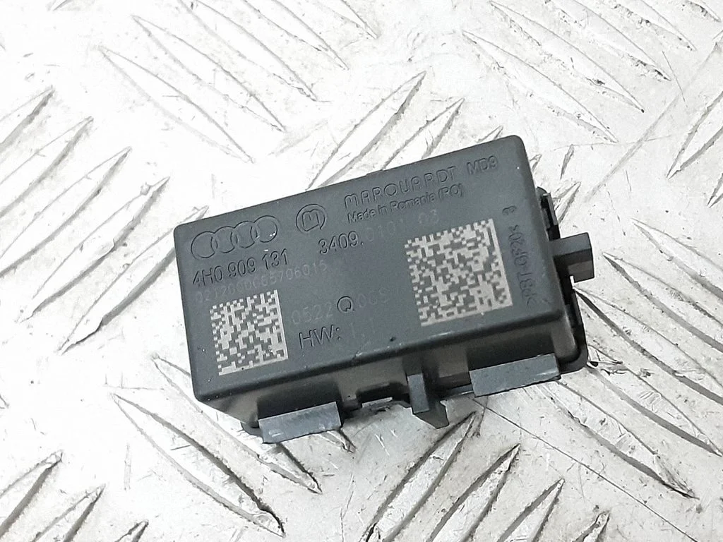Keyless (KESSY) go control unit/module – Audi A7 S7 4G (2011-2017)