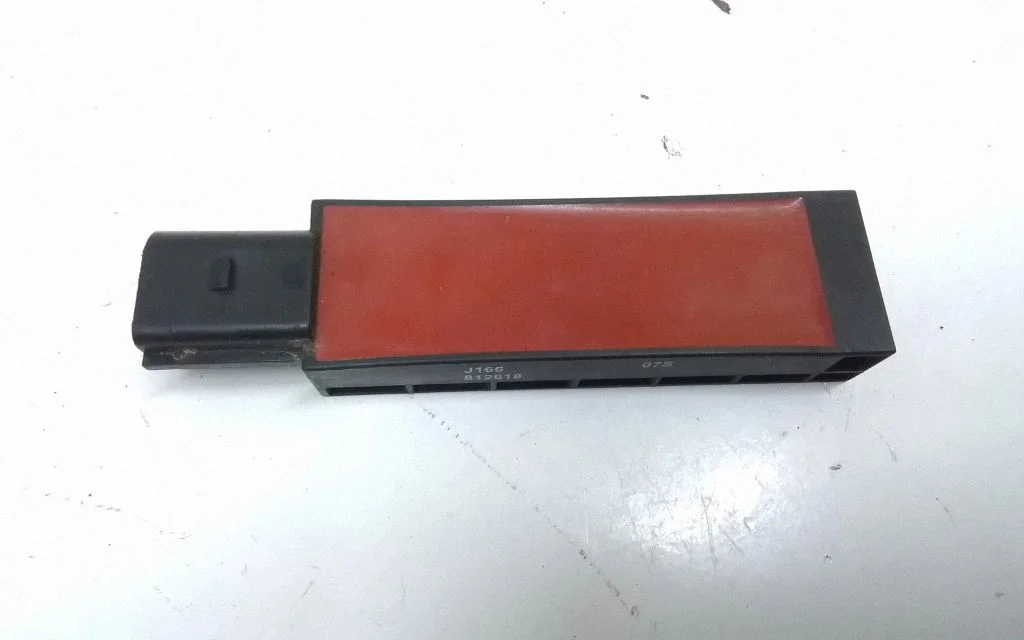 Võtmeta süsteemi KESSY (keyless) juhtplokk/moodul 5Q0962131
