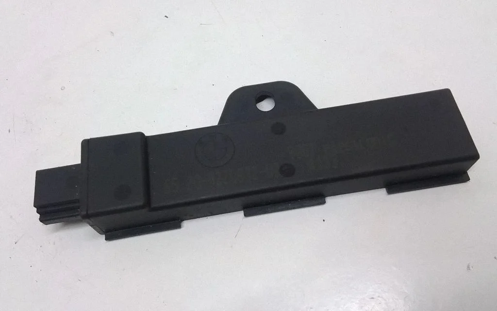 Bezatslēgas sistēmas KESSY (keyless) vadības bloks/modulis 9220832