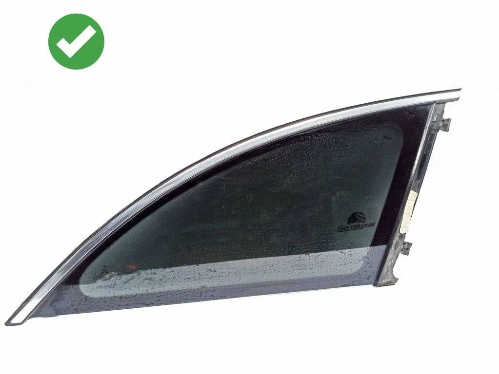 Rear vent window glass – Mercedes-Benz R-Class W251 (2005-2013)