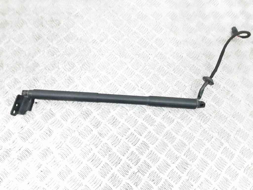 Tailgate strut – Volvo XC60 (2009-2013)