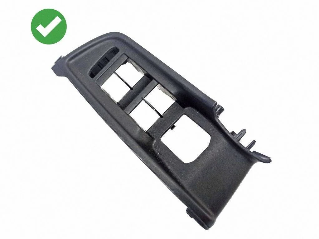 Electric window control switch 82C867256