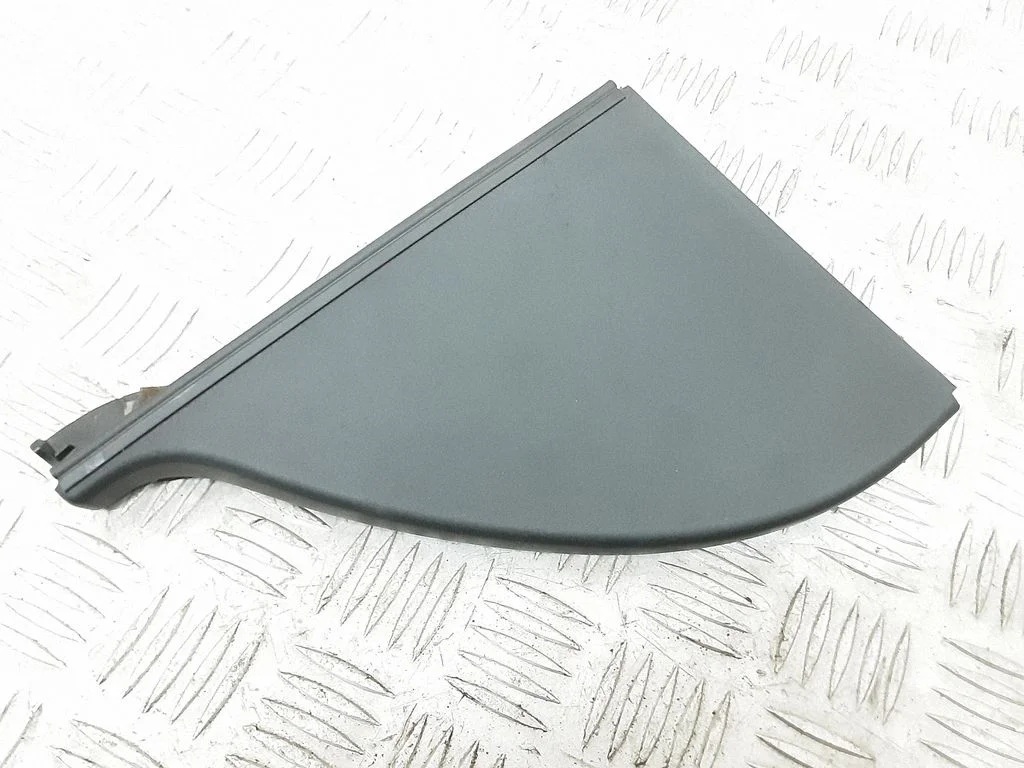 Sliding door trim – Chrysler Pacifica (2017-)
