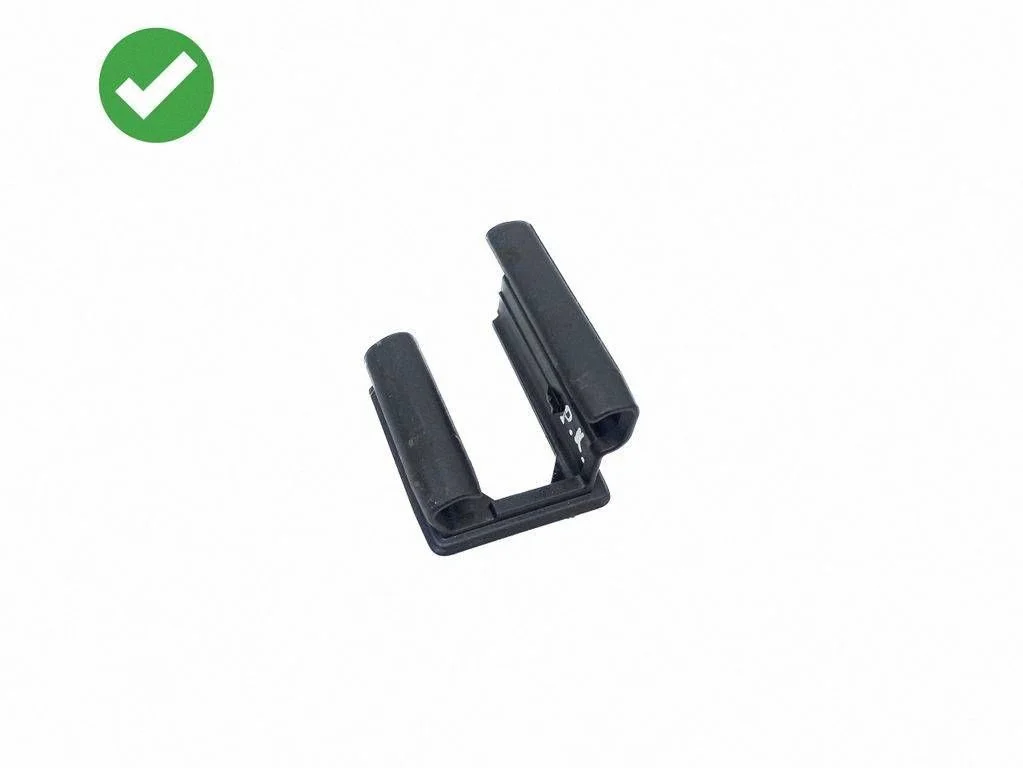 Front driver seat rail trim 5G0881347G