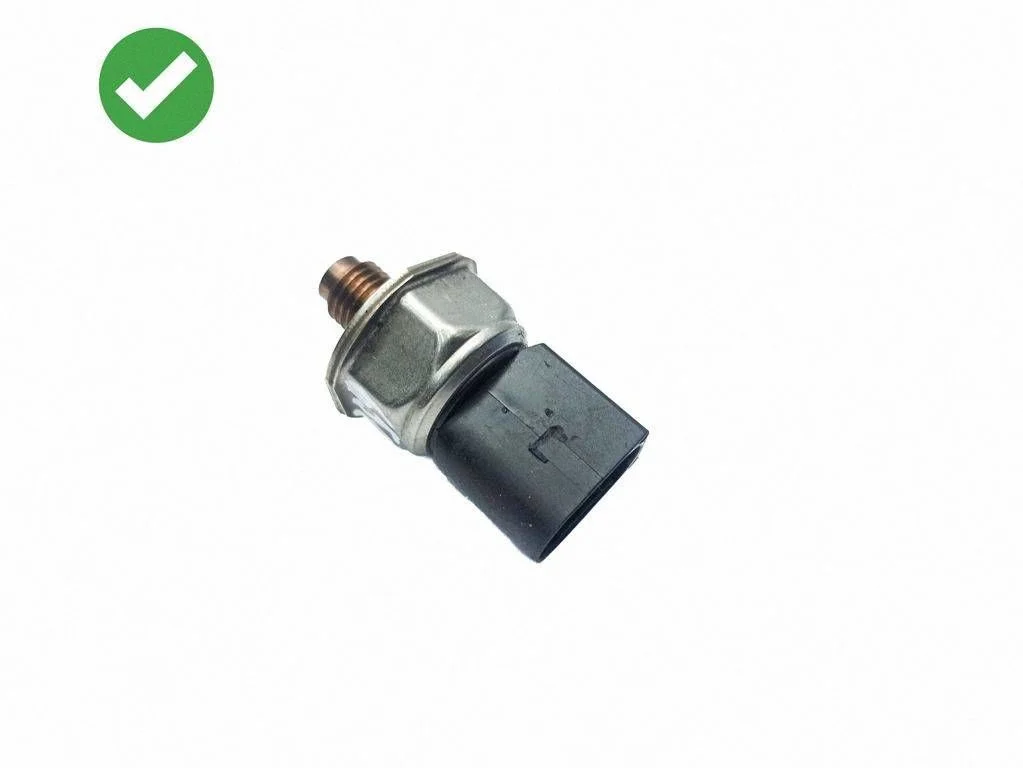 Fuel pressure sensor – Mercedes-Benz C-Class AMG W204 (2007-2014)
