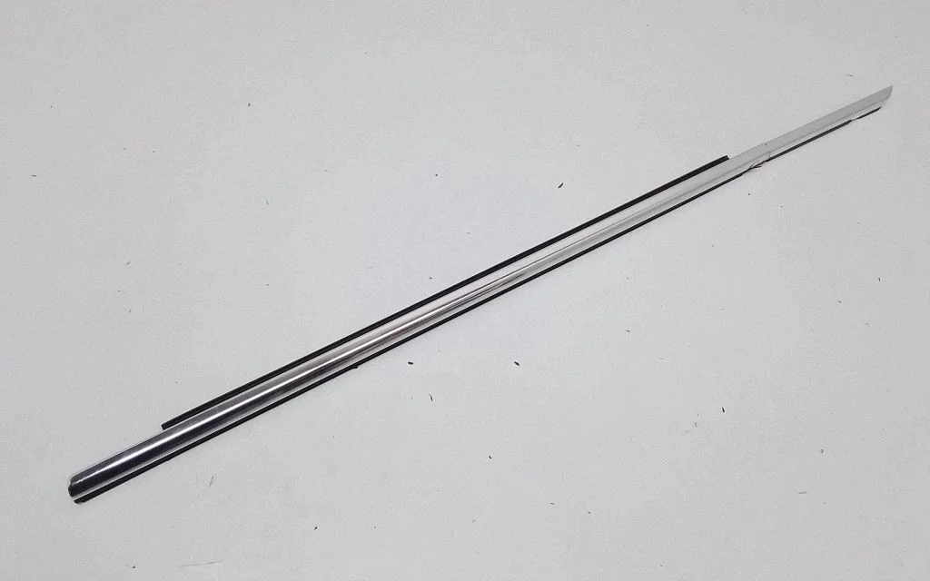 Front door glass trim molding – BMW 3 Series GT F34 (2013-2017)