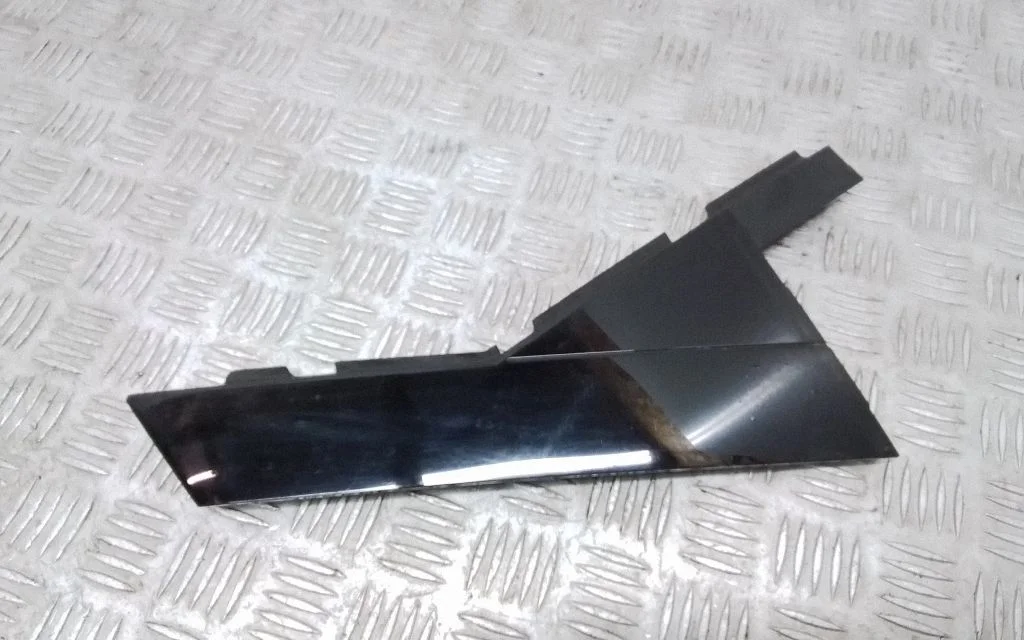 Rear door glass trim molding – Volvo S90, V90 (2016-)