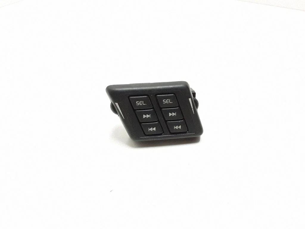 Przyciski kierownicy 8666729