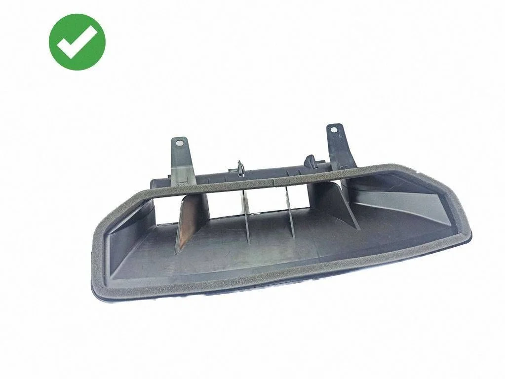 Cabin air duct channel 82C858431