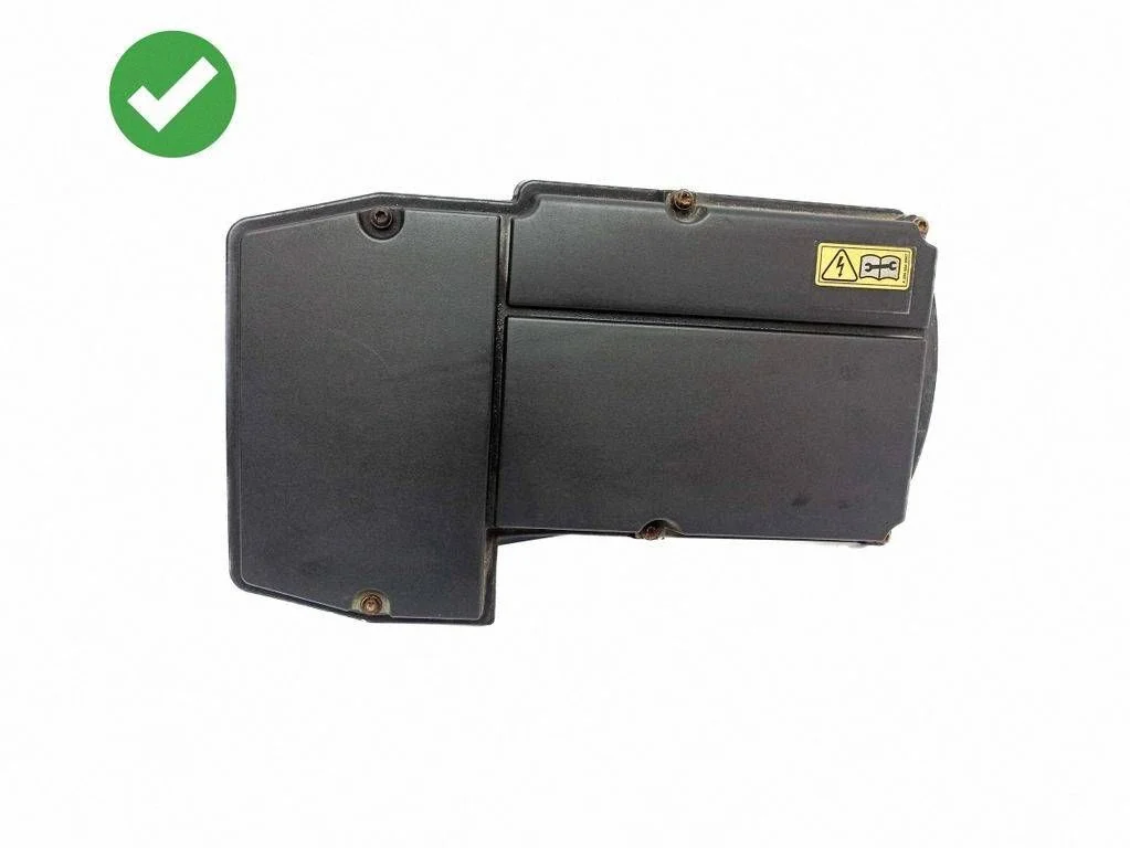 Air filter box cover – Mercedes-Benz SLK-Class R171 (2005-2011)