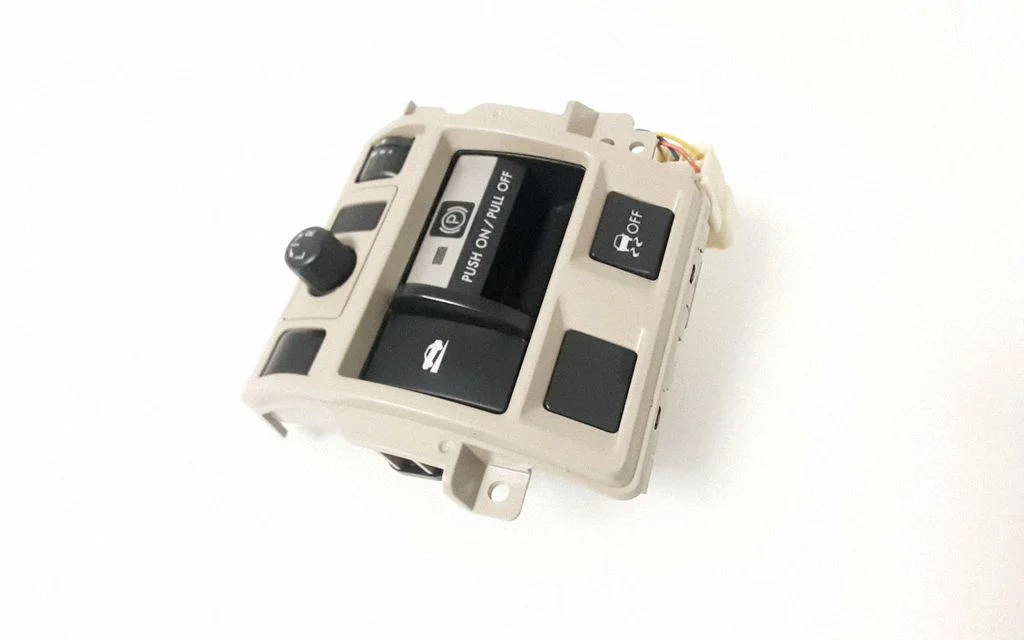 A set of switches – Subaru Outback (2009-2014)