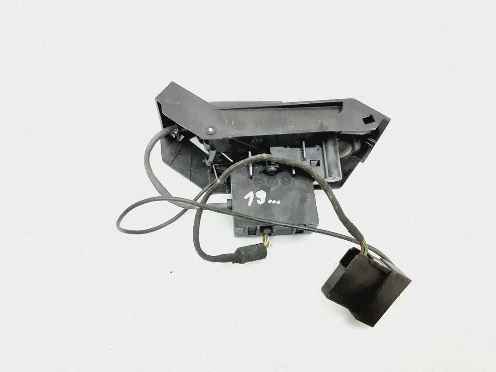 Wireless charging module – BMW 7 Series E65 E66 (2001-2008)