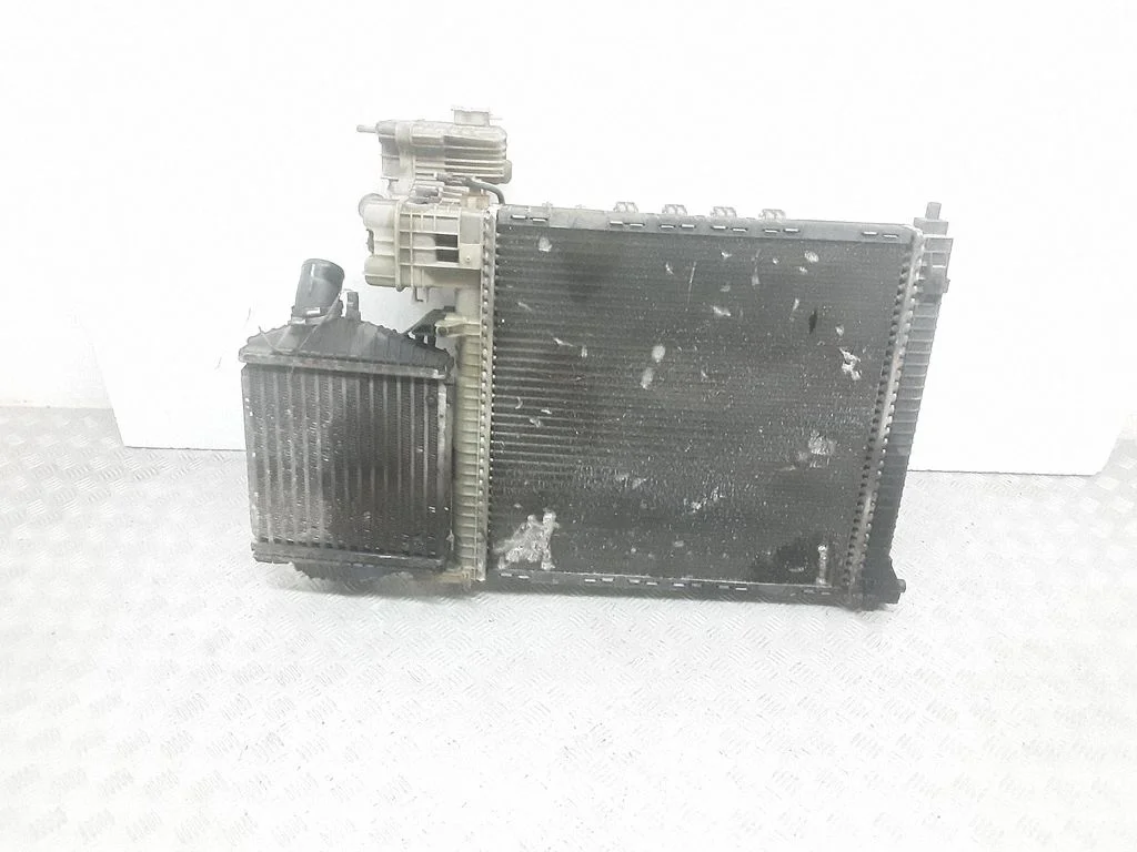Radiaatorite komplekt – Mercedes-Benz Vito Viano W638 (1996-2003)