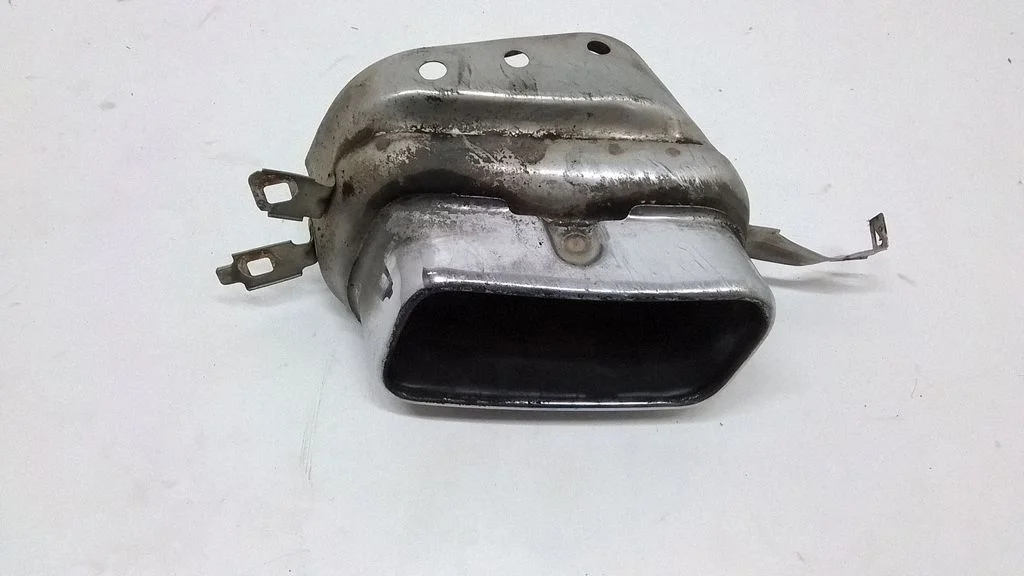 Summuti otsak – BMW 7-seeria F01 F02 F03 F04 (2008-2016)