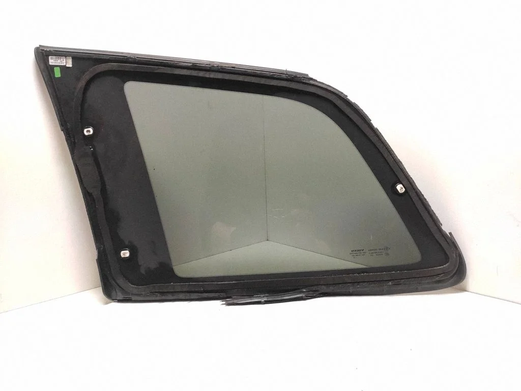 Rear side glass trim 31402724