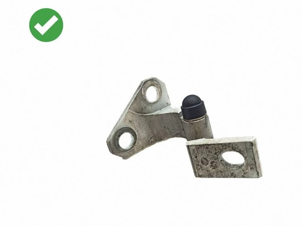 Front door upper hinge – Volkswagen Eos (2006-2010)