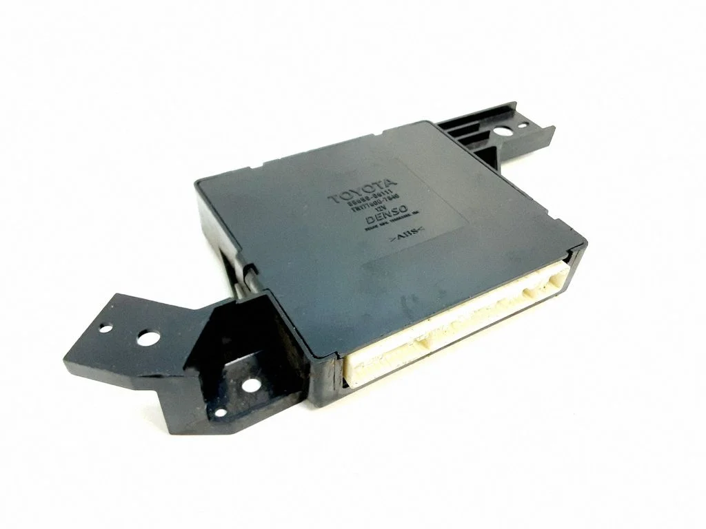 Air conditioner control unit module – Toyota Camry (2006-2011)