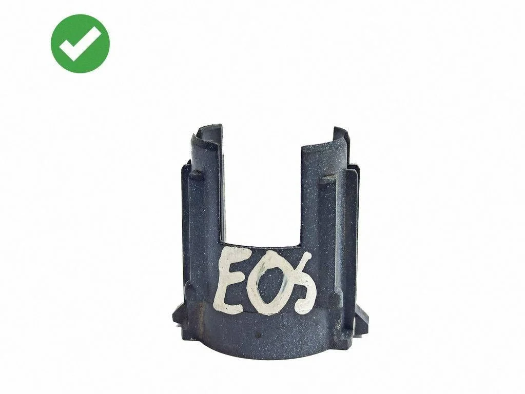 Rear parking sensor holder (PDC) – Volkswagen Eos (2006-2010)
