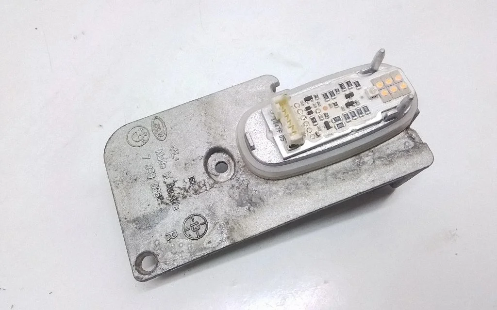 LED-tulede moodul – BMW 7-seeria F01 F02 F03 F04 (2008-2016)