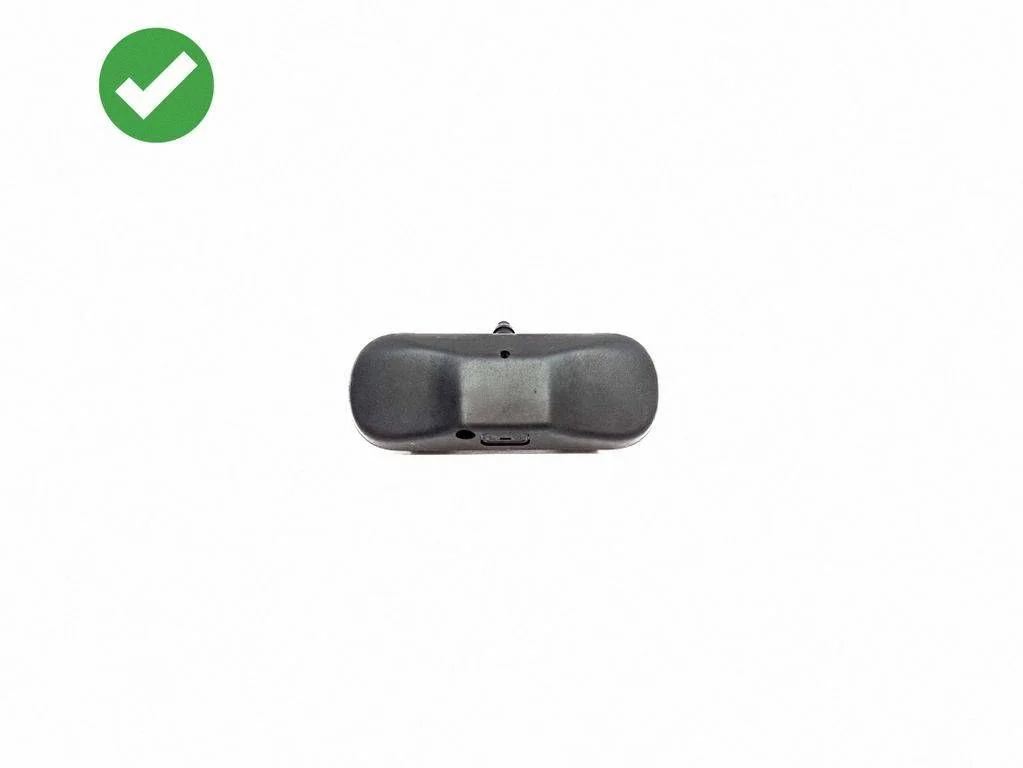Windshield washer spray nozzle – Volkswagen Eos (2006-2010)