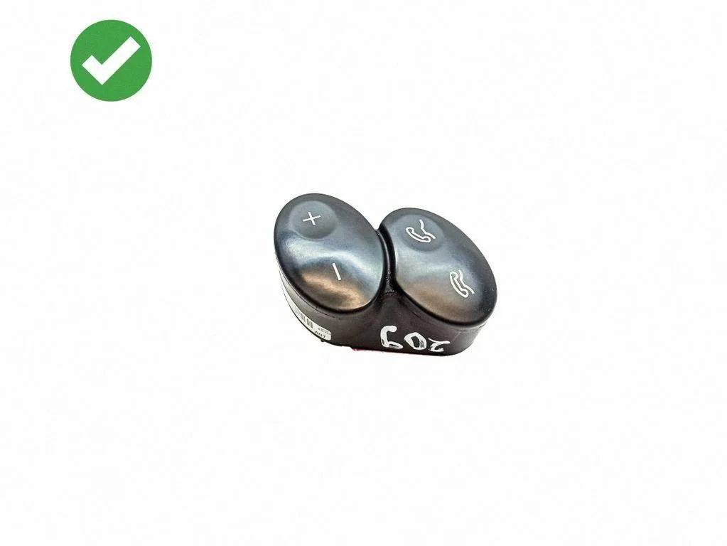 Steering wheel buttons/switches A2308202410