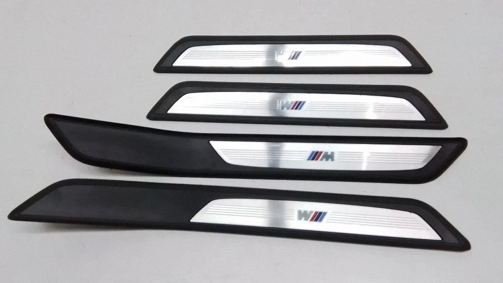 Listwy progowe wewnętrzne (komplet) – BMW Seria 7 F01 F02 F03 F04 (2008-2016)